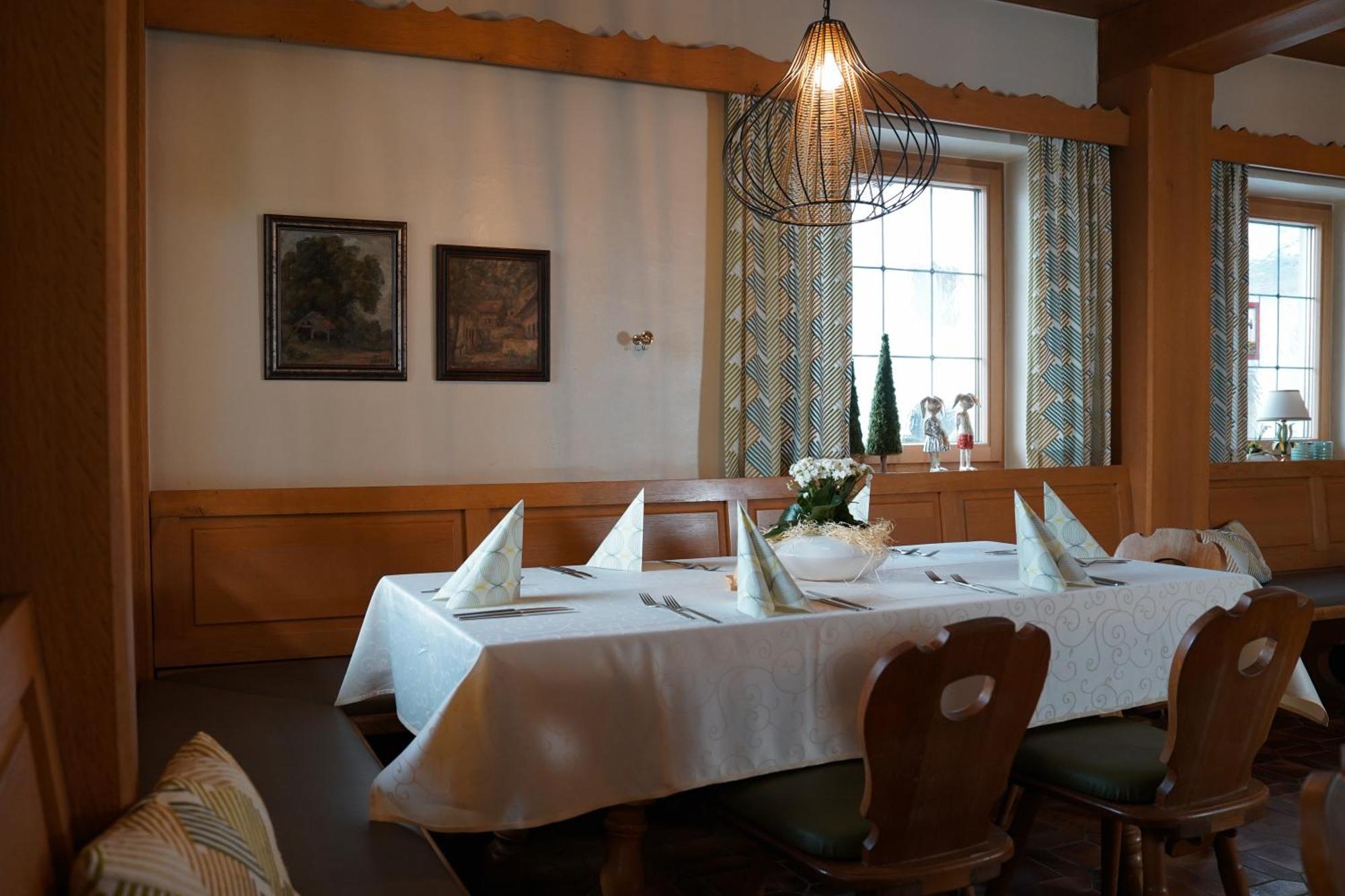 Hotel Burgwirt 3*